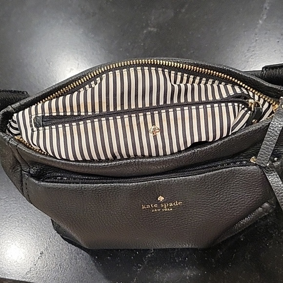 Kate Spade/ Cobble Hill Little Curtis Black Leather Purse - Picture 17 of 17